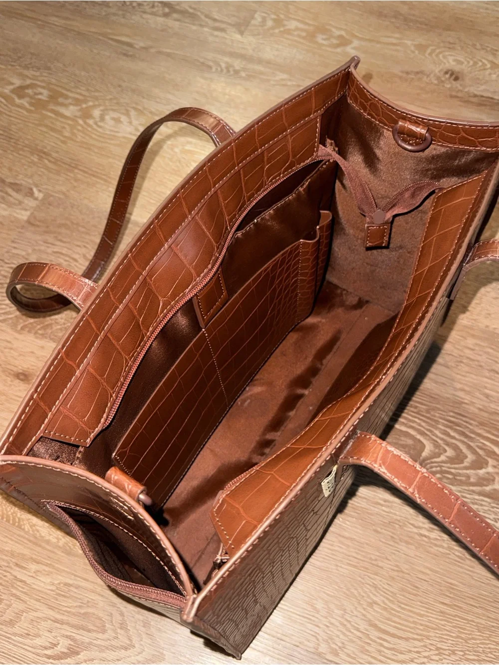 BÉIS Work Tote in Maple Croc | Gently Used | Strap and Removable Zipper Pouch